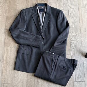 Tommy Hilfiger Charcoal Suit 44L
